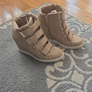 Aldo Tan Wedge Sneakers Size 8
